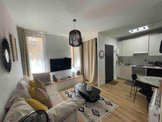 Cosy cottage by Alice Bord 2 mer - 0