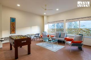 StayVista at The Chirping Villa with Infinity Pool - Pune - 3