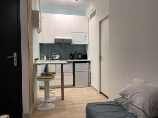 Cosy cottage by Alice Bord 2 mer - 9