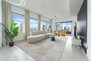 Beautiful & Spacious 3 Bedroom Wmaids In Marina - 3