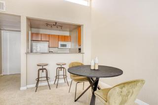 Hollywood 1BR w Gym Pool Sundeck nr Metro LAX-851 - Los Angeles - 5
