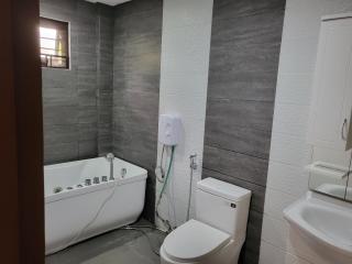 Edith's place - Tagaytay - 3