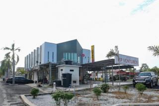 OYO 89859 PP Traveller's Hotel - 2
