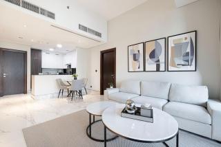 Cozy 1BR with Canal View, Pool & Gym Access - 3