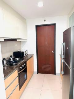 COZI two bedroom family room near Grand Hyatt BGC - 3