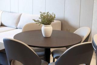 Modern 1-Bedroom Apartment with Stunning Burj Khalifa and city Views - 0