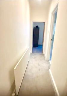 Two Bedroom Flat in London - 5