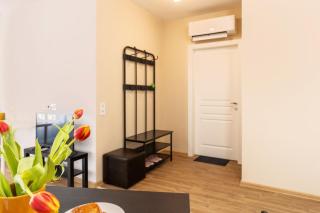 Oops! Studio by RV Apartments - 5