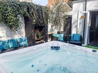 Hot Tub Escape - Bournemouth - 9