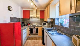 Hot Tub Hideaway - by Brighton Holiday Lets - Brighton & Hove - 8