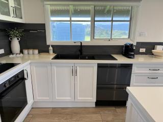 Sunny's Beach House in Apollo Bay with Jacuzzi - Marengo - 4