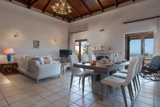 Amara Haven - Aigio - 4