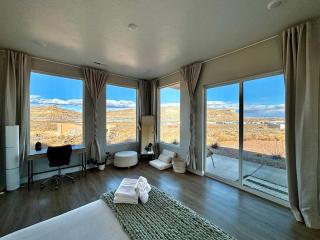 Canyon Dweller Luxury home with Mesa views - Big Water - 9