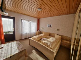 Auerhahn - Inn - Room without Breakfast - 1