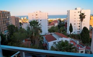 Bonito Estudio vistas al mar Zona Puerto Marina - 3