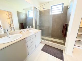 Peter's Beach House - 2