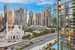 FIRST CLASS 1BR Downtown Lively Getaway - 2