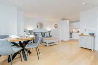 StarHost Residences - Spacious 1-bed in Ocean Village - Southampton - 0