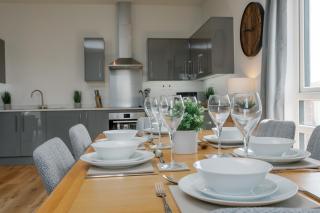 StarHost Residences - Spacious 2-bed Apartment in Newbury - 1