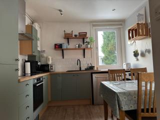 Maria- Bright and Modern City Center Apartment . - Edimburgo - 8