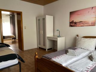 TOP Apartment! 13km Saarbrücken! große Terrasse! 4 Zimmer! 1-6 Pers, Saarbruecken - - 3