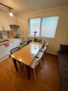 Sunny House -4mins to Hongdae Station - 4