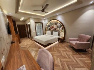 Alwar Vanyaevilas - 3