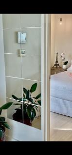 Luxury Apartment with Panoramic Views - 4