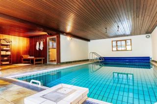 Exklusive Landvilla mit Pool, Sauna und Garten - 6