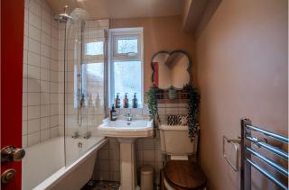 Luxury Seaside 5 Bed - 10 Mins Walk to Beaches - 9