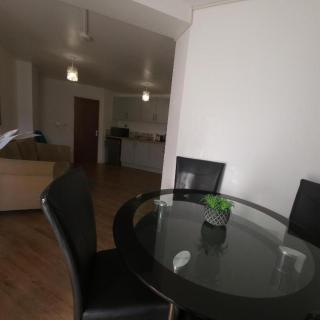 Central Suite, 3 Single Beds - Bristol - 5