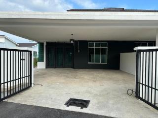 D Renjana Dhuha Homestay - 2