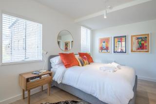 Luxury Central Apt - Riverside Views & Parking - Cambridge - 9