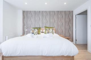 Stunning Central Apt - Balcony & Parking - Cambridge - 4