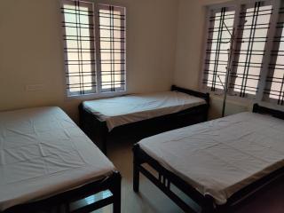 AryaBhadhra cottage7, Room-1 - Cochin - 5