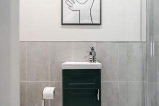 Charlottes Place - 4