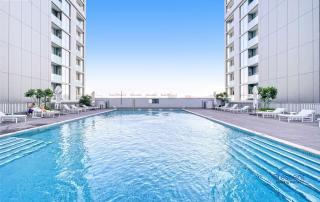 Stylish 2BR Escape 2 Balconies Pool View - Dubai - 0