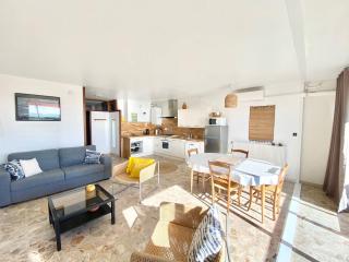 APPARTEMENT CLIMATISE 2 CHAMBRES VUE MER ET PARKING - 4