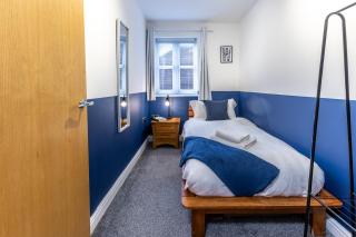 Newly Refurbed Warwick Apt 2BR Sleeps 3 Free Parking - Warwick - 9