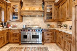 KBM Resorts 5Bdr with Pool Table Wood Burning fireplace 2 Family Rooms PLO-6599 - 9