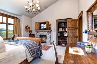 KBM Resorts 5Bdr with Pool Table Wood Burning fireplace 2 Family Rooms PLO-6599 - 7