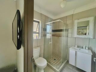 Private room Skyfall Country Estate - 6