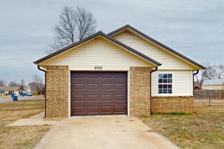 The Cozy Corner - Bentonville - 8