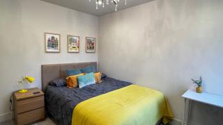 London South West heart, close so many public transports - 7