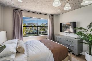 New Luxury Getaway on Anna Maria Island - 2