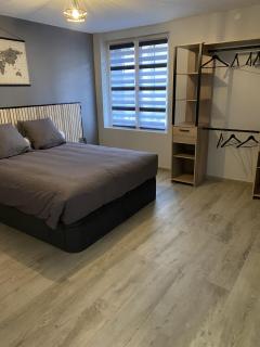 Marilyn guest room - - 4