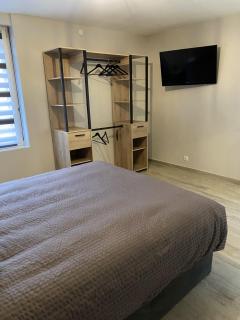 Marilyn guest room - - 3