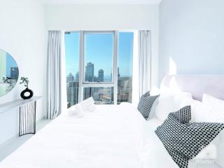 Luxurious 1BR at Grande Downtown with Iconic Views - 1