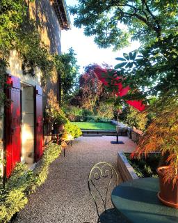 Le Parasol Rouge - 8