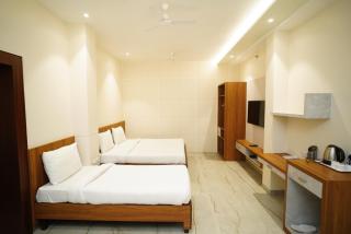 Hotel City Grand Varanasi - Varanasi - 4